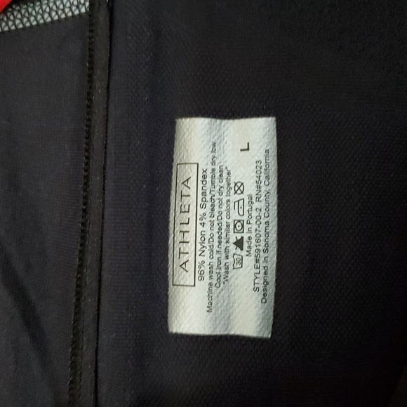 ATHLETA Long Sleeve Athletic Top - Picture 6 of 11